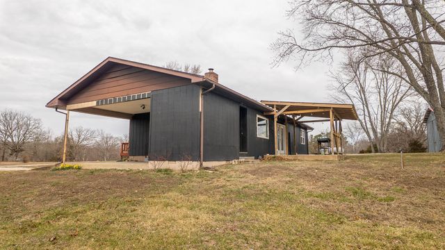 1502 County Road 1210, Willow Springs, MO 65793