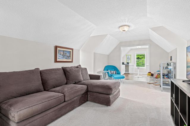 1072 Delano Court, Stillwater, MN 55082