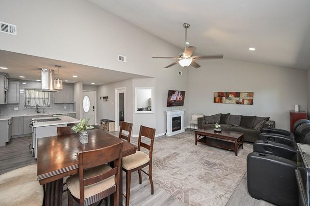 2122 Crosscoach Lane, Katy, TX 77449