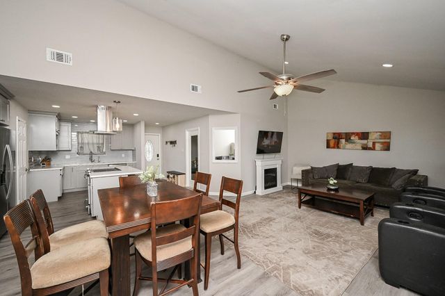 2122 Crosscoach Lane, Katy, TX 77449