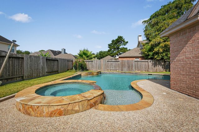 20731 Maple Village Drive, Cypress, TX 77433