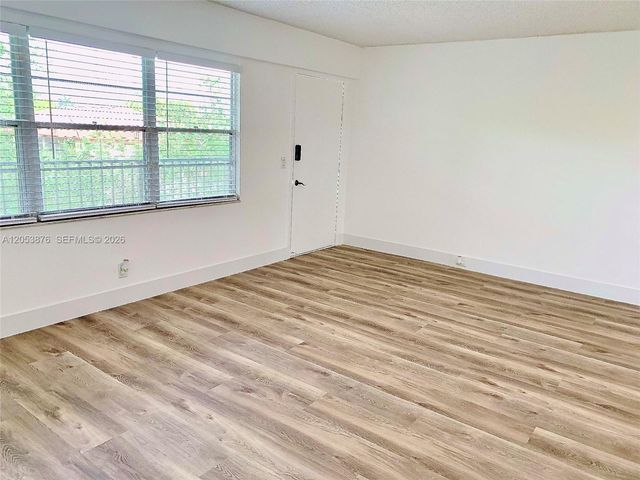101 SW 132nd Way 413J, Pembroke Pines, FL 33027