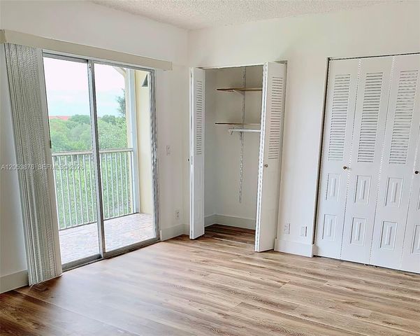101 SW 132nd Way 413J, Pembroke Pines, FL 33027