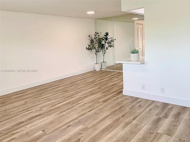 101 SW 132nd Way 413J, Pembroke Pines, FL 33027