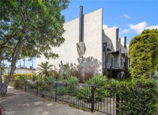 4018 Redwood Avenue A, Los Angeles, CA 90066