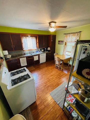 233 S WISCONSIN STREET, Pulaski, WI 54162