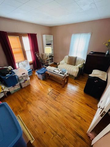 233 S WISCONSIN STREET, Pulaski, WI 54162
