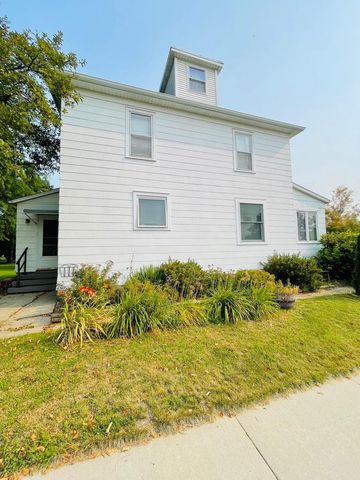 233 S WISCONSIN STREET, Pulaski, WI 54162