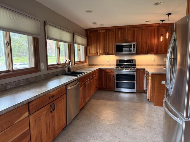 357 Spring LANE, Delavan, WI 53115