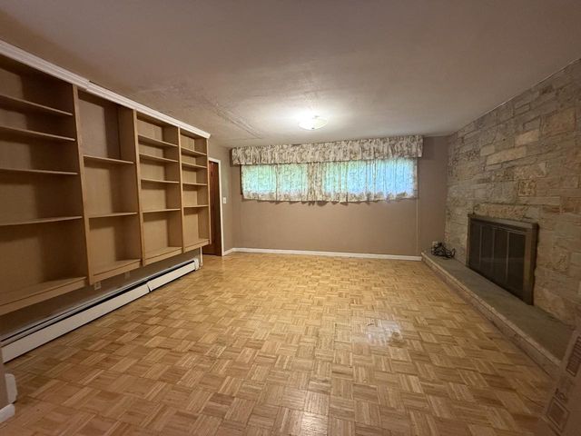 357 Spring LANE, Delavan, WI 53115