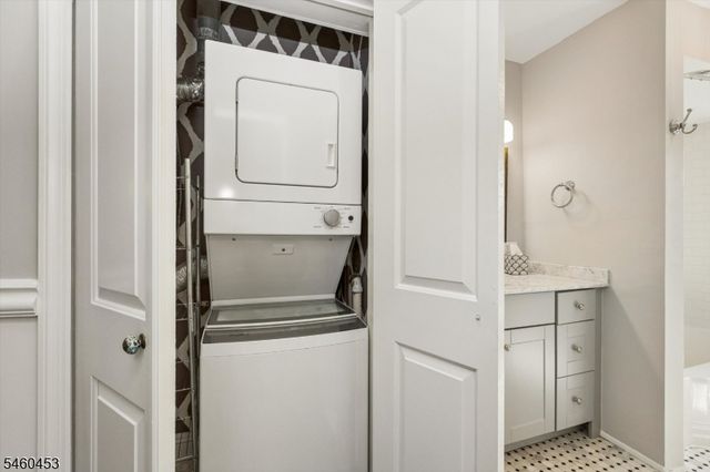 24 Hutton Ave 6, West Orange Twp., NJ 07052