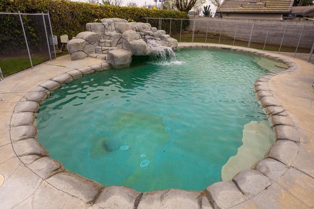 434 N Jennifer Way, Porterville, CA 93257