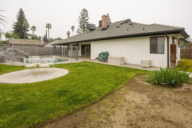 434 N Jennifer Way, Porterville, CA 93257