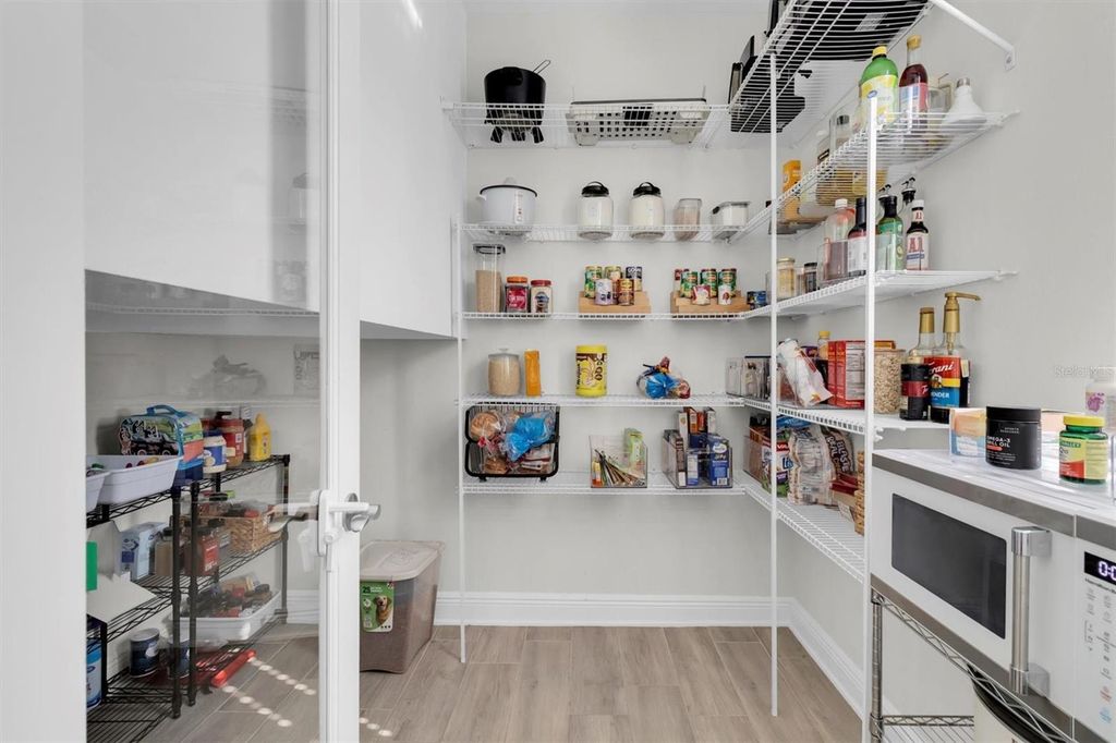 Image 12 of property listing at 4524 TATUM LOOP, Odessa, FL 33556