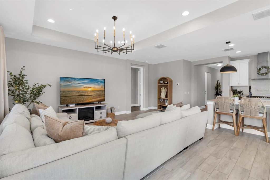 Image 15 of property listing at 4524 TATUM LOOP, Odessa, FL 33556