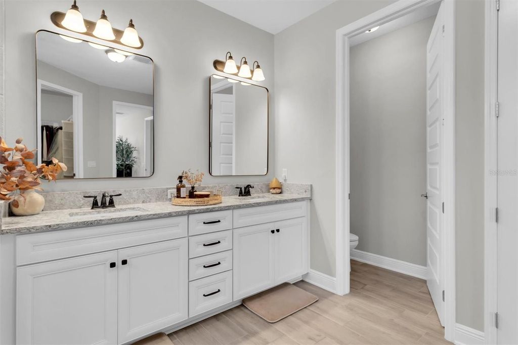 Image 19 of property listing at 4524 TATUM LOOP, Odessa, FL 33556