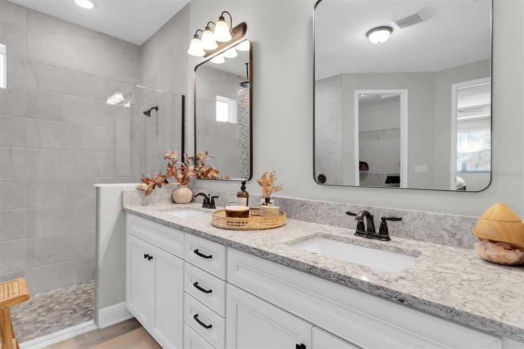 Image 20 of property listing at 4524 TATUM LOOP, Odessa, FL 33556