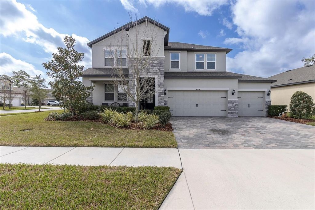 Image 45 of property listing at 4524 TATUM LOOP, Odessa, FL 33556
