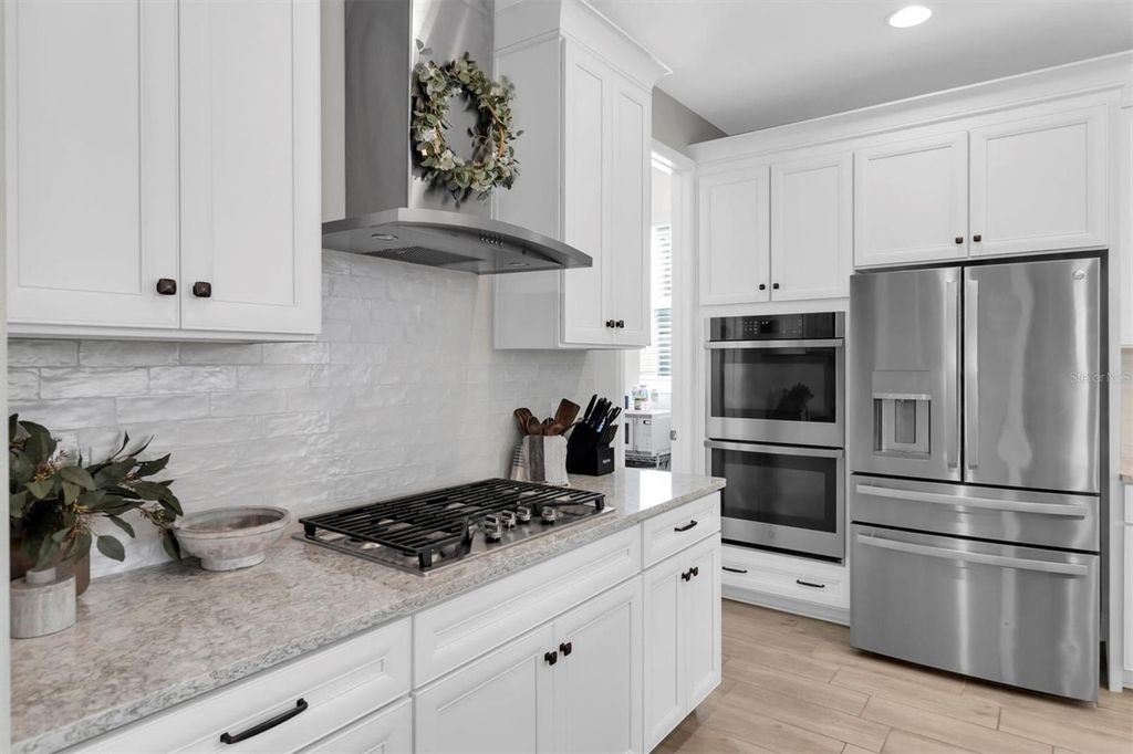 Image 8 of property listing at 4524 TATUM LOOP, Odessa, FL 33556