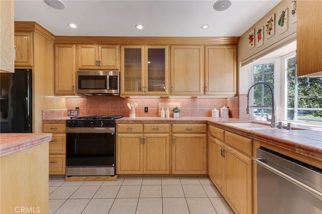 6507 Hanna, Woodland Hills, CA 91303