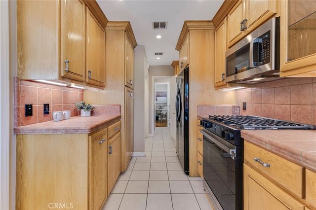 6507 Hanna, Woodland Hills, CA 91303