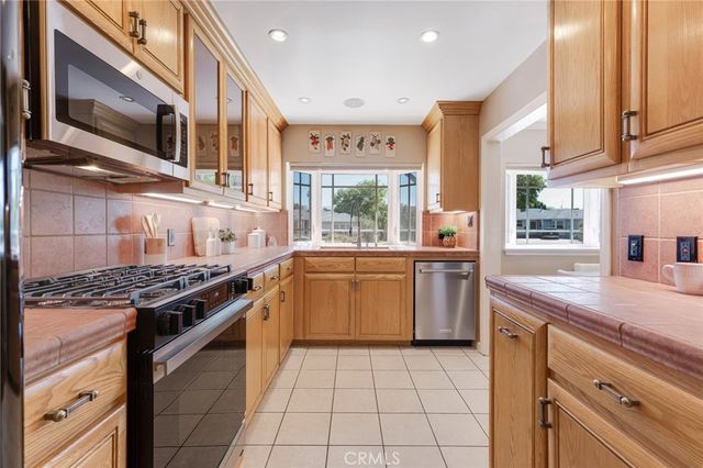 6507 Hanna, Woodland Hills, CA 91303