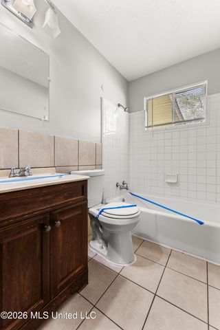 1590 E Gilford Cove, Southaven, MS 38671