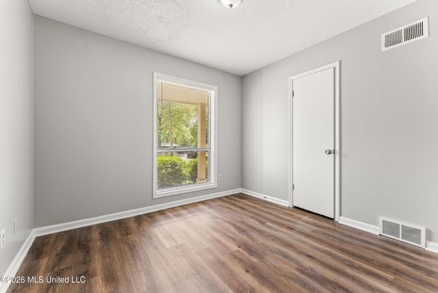 1590 E Gilford Cove, Southaven, MS 38671