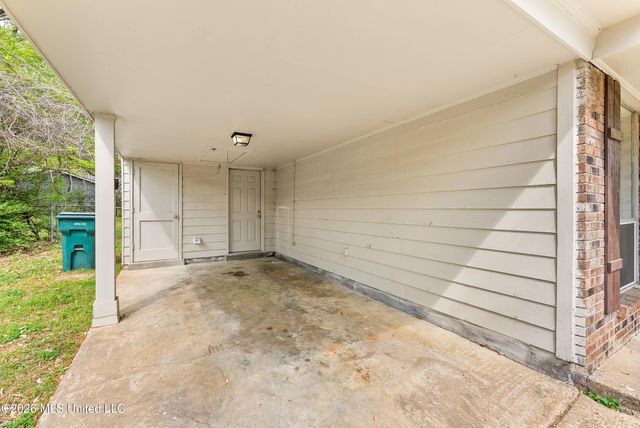 1590 E Gilford Cove, Southaven, MS 38671