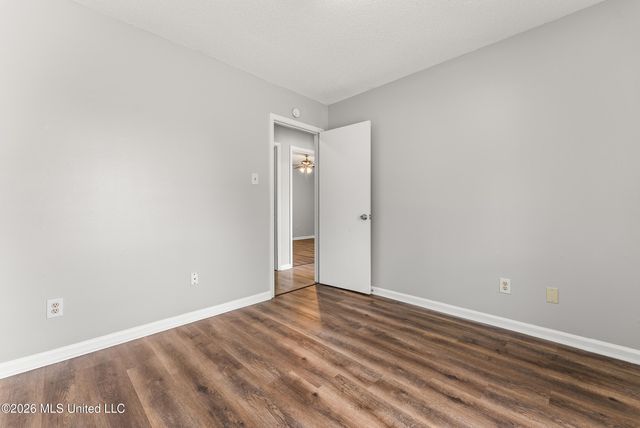 1590 E Gilford Cove, Southaven, MS 38671