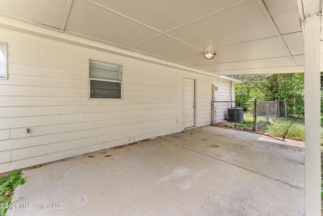 1590 E Gilford Cove, Southaven, MS 38671