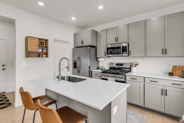 3350 N FLICKER DR, Eagle Mountain, UT 84005