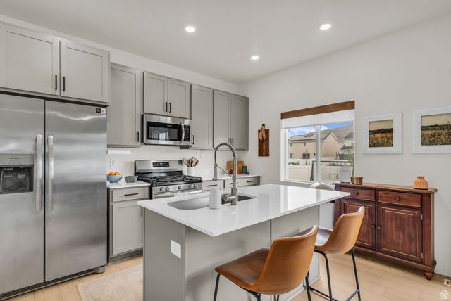 3350 N FLICKER DR, Eagle Mountain, UT 84005