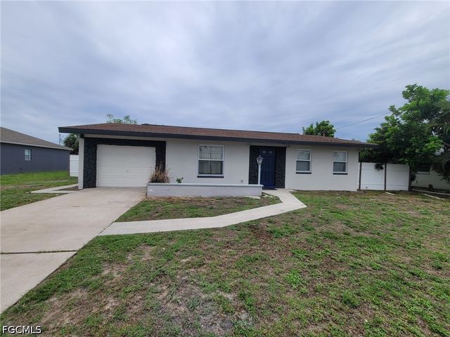 3923 SE 12th AVE, Cape Coral, FL 33904