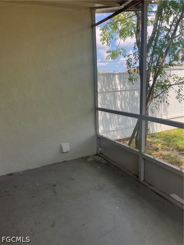 3923 SE 12th AVE, Cape Coral, FL 33904