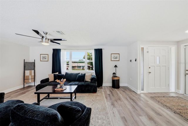 6072 AIRMONT DRIVE, Spring Hill, FL 34606