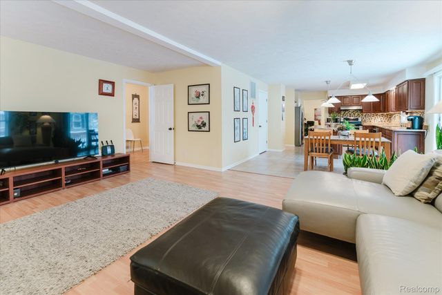 38443 Meghan Lane, Westland, MI 48185