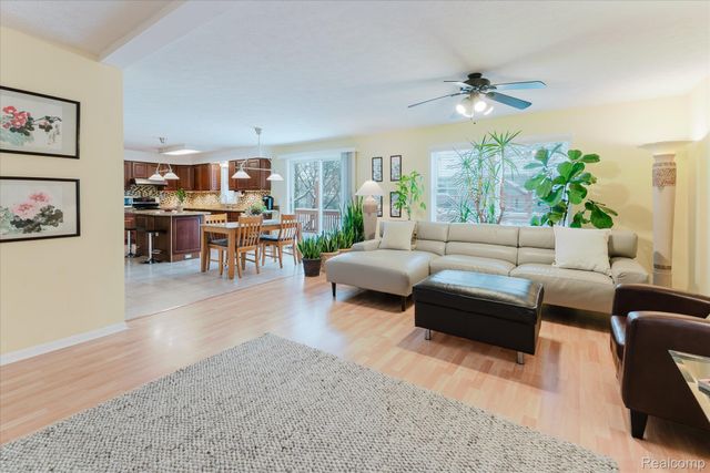 38443 Meghan Lane, Westland, MI 48185