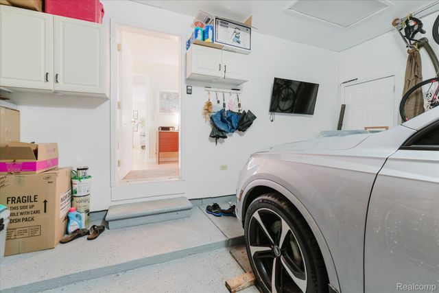 38443 Meghan Lane, Westland, MI 48185