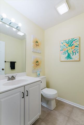 38443 Meghan Lane, Westland, MI 48185