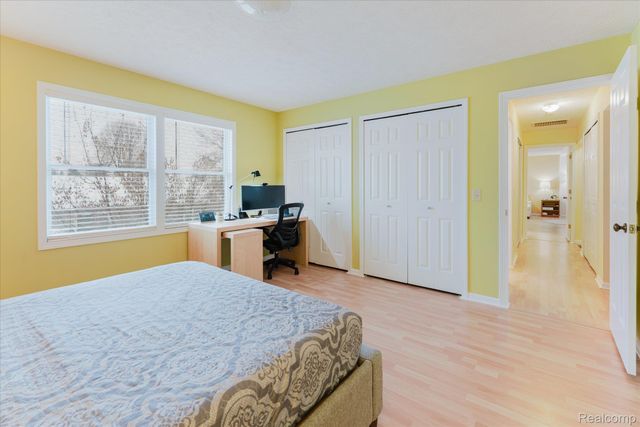 38443 Meghan Lane, Westland, MI 48185