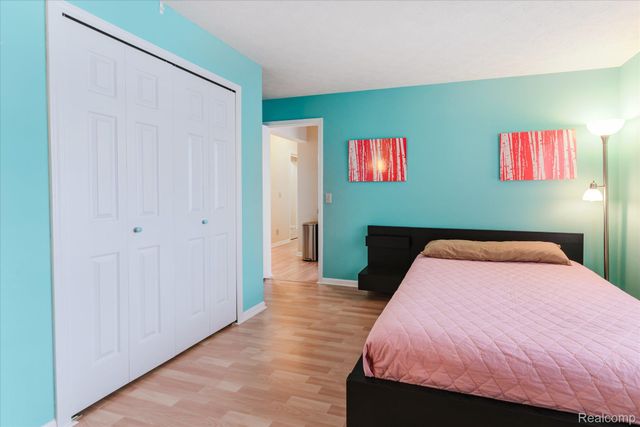 38443 Meghan Lane, Westland, MI 48185