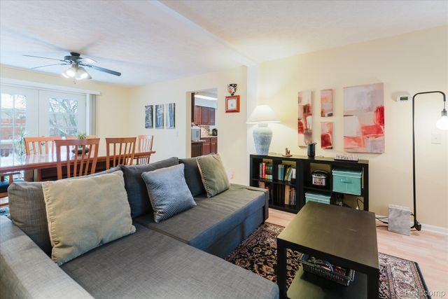 38443 Meghan Lane, Westland, MI 48185