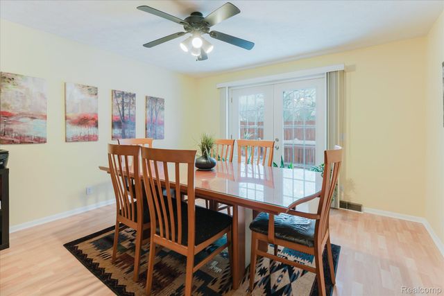 38443 Meghan Lane, Westland, MI 48185