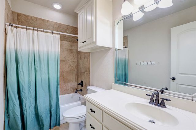 617 Indian Trail, Hurst, TX 76054