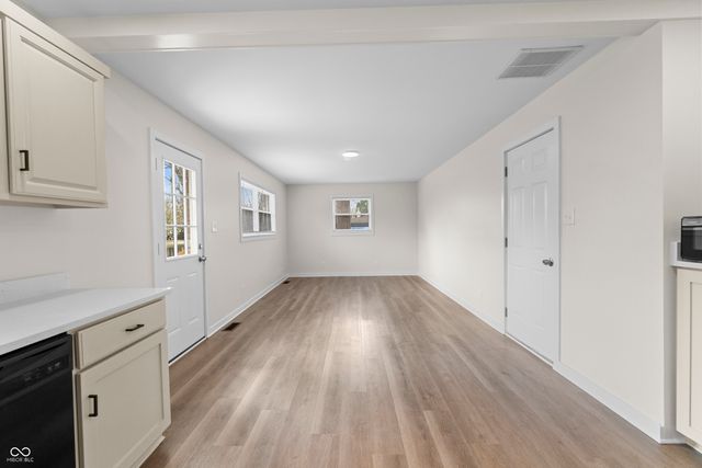 2715 NW Westleigh Drive NW, Indianapolis, IN 46268