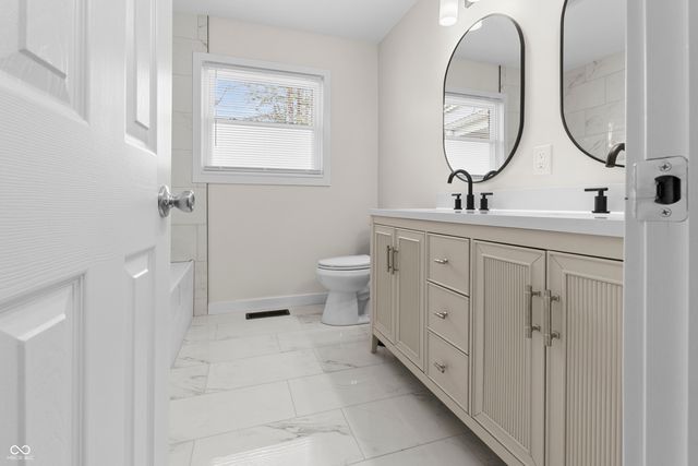 2715 NW Westleigh Drive NW, Indianapolis, IN 46268