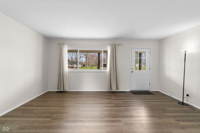 2715 NW Westleigh Drive NW, Indianapolis, IN 46268