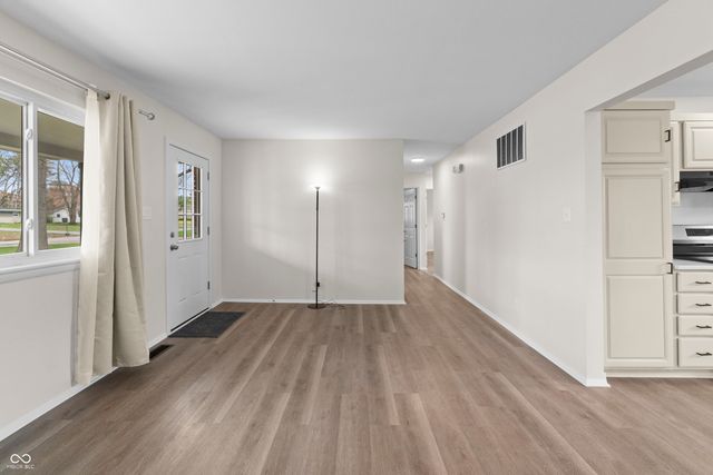 2715 NW Westleigh Drive NW, Indianapolis, IN 46268