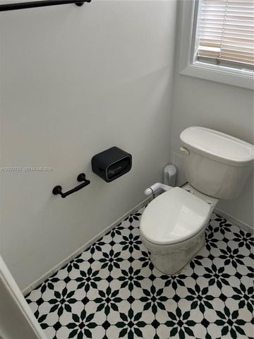 300 Sunset Dr 4, Fort Lauderdale, FL 33301